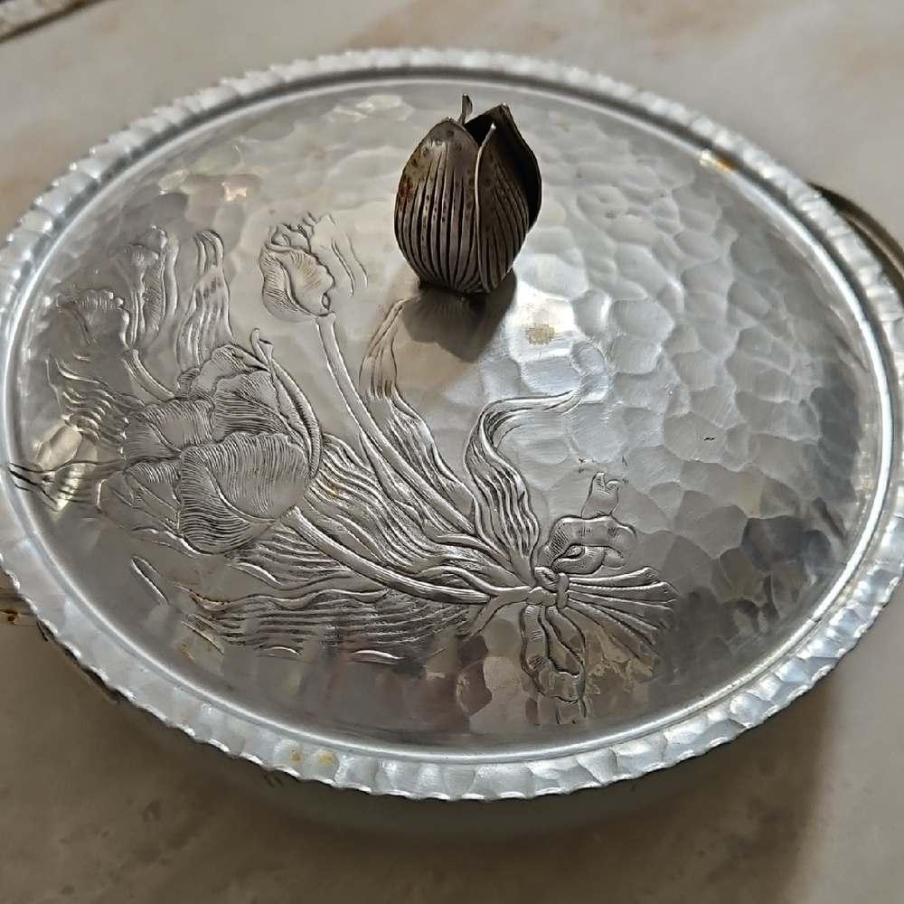 Aluminum Embossed Hammered Bowl With Tulips Tulip Panda